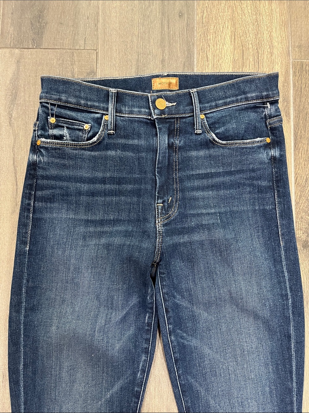 NEW Mother Jeans The Weekender Fray in Teaming Up Size 27 - Picture 3 of 8